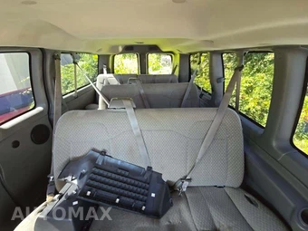 2009 Chevrolet Express 2500 Passenger Van 135.0" WB - miniatura 15