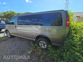 2009 Chevrolet Express 2500 Passenger Van 135.0" WB - miniatura 2