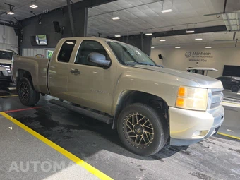 2009 Chevrolet Silverado 1500 LT Extended Cab Medium Bed 1LT w/Rear Doors – miniatura 3