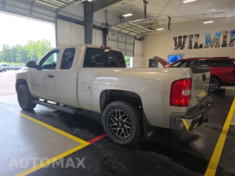 2009 Chevrolet Silverado 1500 LT Extended Cab Medium Bed 1LT w/Rear Doors – miniatura 6