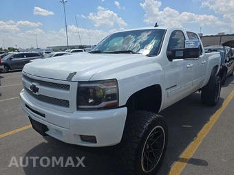 2009 Chevrolet Silverado 1500 LTZ Crew Cab Short Bed 1LZ
