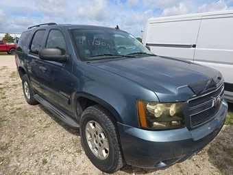 2009 Chevrolet Tahoe LS 1LS – miniatura 3