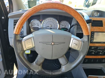 2009 Chrysler Aspen Limited – miniatura 10