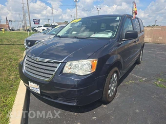 2009 Chrysler Town & Country LX 121.2" WB