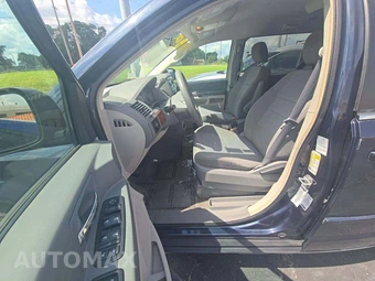 2009 Chrysler Town & Country LX 121.2" WB - miniatura 6