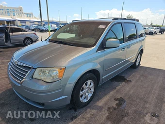 2009 Chrysler Town & Country Touring 121.2" WB