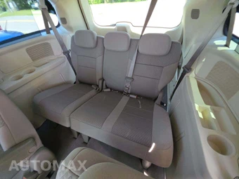 2009 Chrysler Town & Country Touring 121.2" WB - miniatura 14