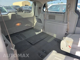 2009 Chrysler Town & Country Touring 121.2" WB – miniatura 14