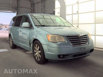 2009 Chrysler Town & Country Touring 121.2" WB – miniatura 3