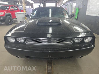 2009 Dodge Challenger SRT8 - miniatura 2