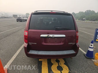 2009 Dodge Grand Caravan SXT Minivan 121.2" WB – miniatura 5