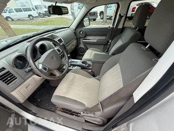 2009 Dodge Nitro SLT - miniatura 10