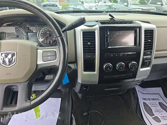 2009 Dodge Ram 1500 SLT Crew Cab Short Bed - miniatura 10