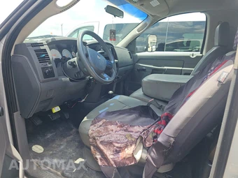 2009 Dodge Ram 3500 Cab Chassis ST Regular Cab DRW – miniatura 7