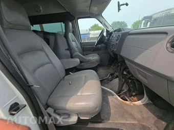 2009 Ford E-250 Commercial Cargo Van 138.0" WB – miniatura 15