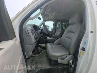 2009 Ford E-250 Commercial Cargo Van 138.0" WB – miniatura 6