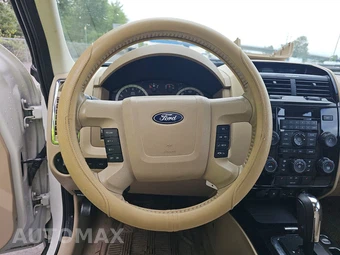 2009 Ford Escape Limited – miniatura 10