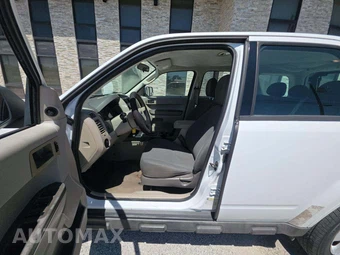 2009 Ford Escape XLS - miniatura 6