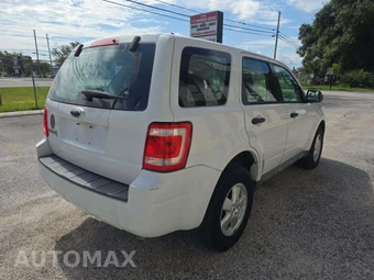 2009 Ford Escape XLS - miniatura 3
