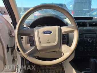 2009 Ford Escape XLS – miniatura 10