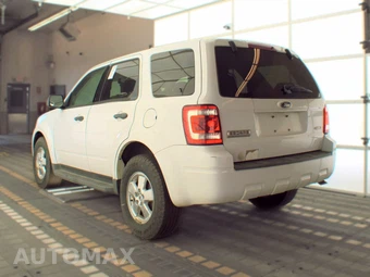 2009 Ford Escape XLS – miniatura 6