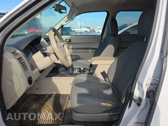2009 Ford Escape XLS – miniatura 7