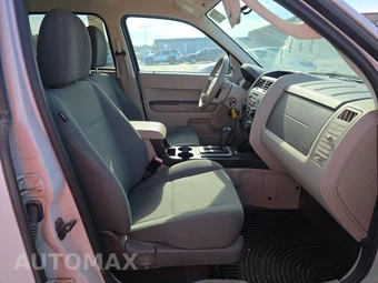 2009 Ford Escape XLS – miniatura 8