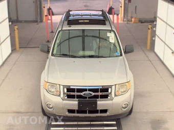 2009 Ford Escape XLT - miniatura 2