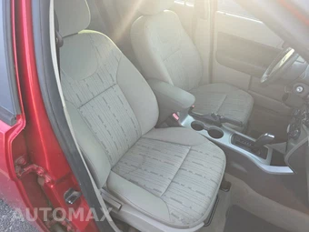 2009 Ford Focus SE Sedan – miniatura 8