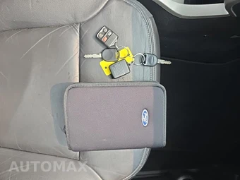 2009 Ford Focus SEL Sedan – miniatura 21