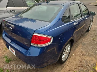 2009 Ford Focus SEL Sedan – miniatura 4