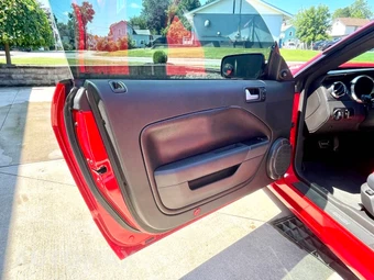 2009 Ford Mustang - miniatura 18