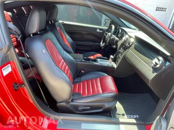 2009 Ford Mustang - miniatura 28
