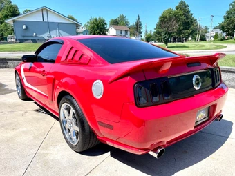 2009 Ford Mustang - miniatura 38
