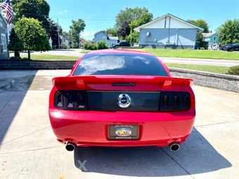 2009 Ford Mustang - miniatura 7