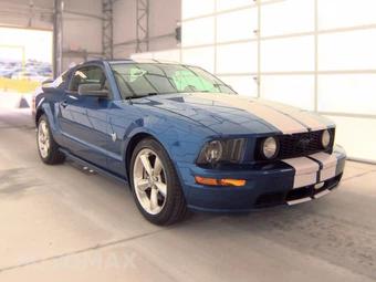 2009 Ford Mustang GT Premium Coupe - miniatura 3