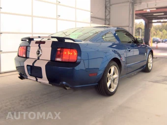 2009 Ford Mustang GT Premium Coupe - miniatura 4