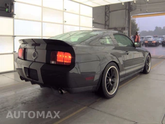 2009 Ford Mustang Shelby GT500 Coupe - miniatura 4