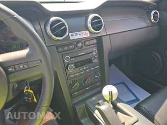 2009 Ford Mustang Shelby GT500 Coupe - miniatura 10