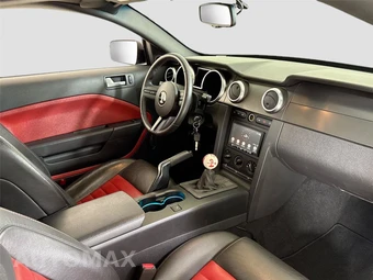 2009 Ford Mustang Shelby GT500 Coupe - miniatura 29