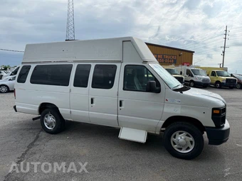 2009 Ford Super Duty E-350 Commercial Cargo Van 138.0" WB - miniatura 5