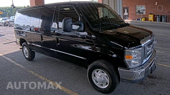 2009 Ford Super Duty E-350 Recreational Van 138.0" WB - miniatura 3