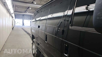 2009 Ford Super Duty E-350 Recreational Van 138.0" WB - miniatura 32