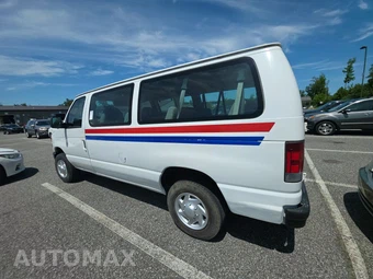 2009 Ford Super Duty E-350 Wagon XL 138.0" WB - miniatura 6