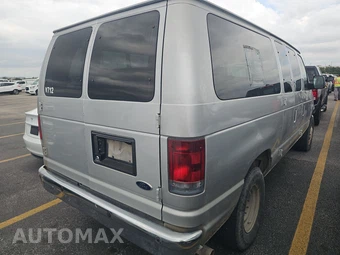 2009 Ford Super Duty E-350 Wagon XLT 138.0" WB - miniatura 4