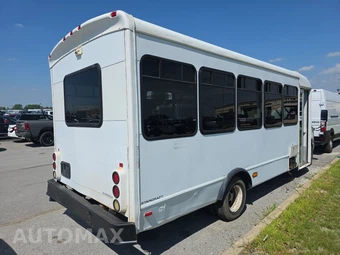 2009 Ford Super Duty E-450 Cutaway DRW – miniatura 4