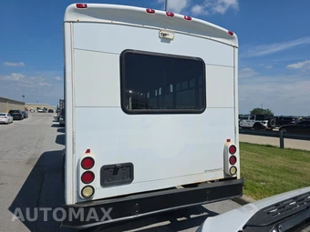 2009 Ford Super Duty E-450 Cutaway DRW – miniatura 5