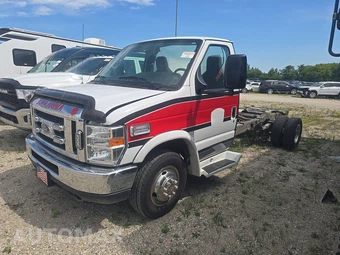 2009 Ford Super Duty E-450 Cutaway DRW