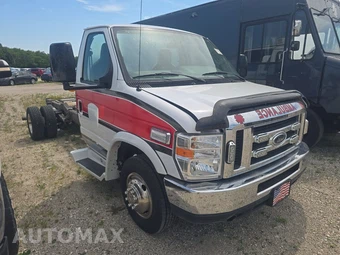 2009 Ford Super Duty E-450 Cutaway DRW – miniatura 3