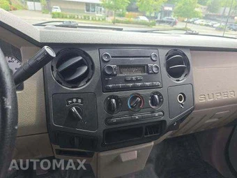 2009 Ford Super Duty F-250 XL Crew Cab Medium Bed - miniatura 10